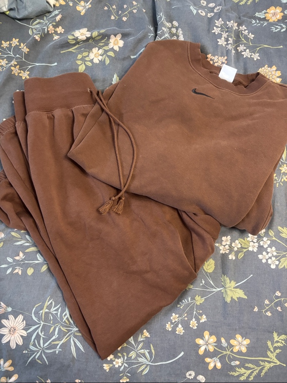 Nike Phoenix Sweatshirt and Sweatpants Embroidered Set in Chocolate Brown
